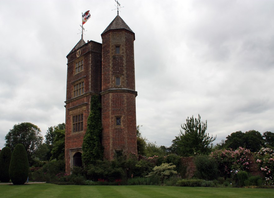 The tower, up we go!